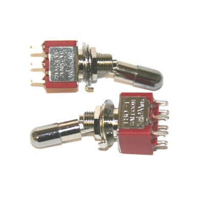 SPDT locking toggle switch on-on